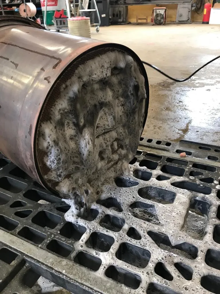 Dieselpartikelfilter som rengörs